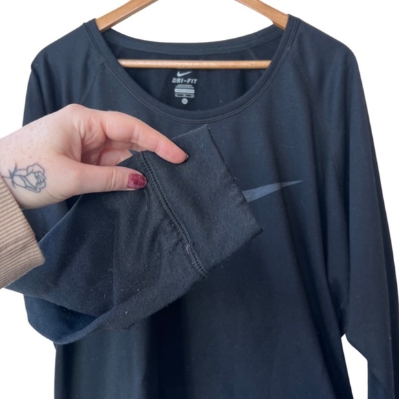 Nike Dri-fit Black Crewneck Sweatshirt Grey Logo Athleisure Pullover Soft Top - Picture 8 of 16